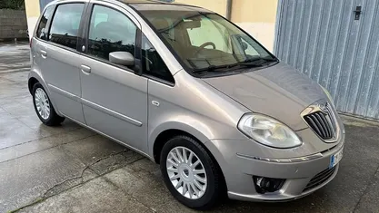 Usata Lancia Musa 77 CV (56 kW) 2009 Monovolume