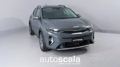 Grigio Usata 2023 Kia Stonic Style SUV | 18.990 € (Buon prezzo)