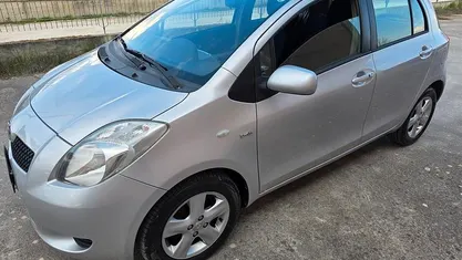 Usata Toyota Yaris Sol 89 CV (65 kW) 2007 Utilitaria