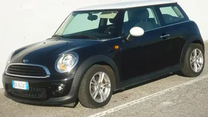 Usata Mini ONE 75 CV (55 kW) 2011 Nero Utilitaria