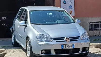 Usata VW Golf V Comfortline 105 CV (77 kW) 2007 Grigio Berlina