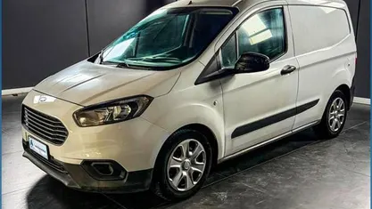 Usata Ford Courier Trend 75 CV (55 kW) 2019 Bianco Monovolume