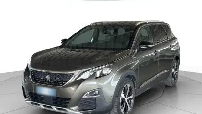 Usata Peugeot 5008 GT-line 131 CV (96 kW) 2020 Grigio SUV