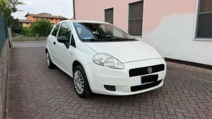 Usata Fiat Grande Punto S 69 CV (50 kW) 2012 Bianco Utilitaria