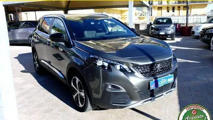 Usata Peugeot 5008 GT-line 119 CV (87 kW) 2017 Antracite SUV