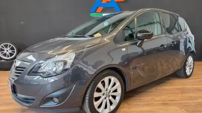 Usata Opel Meriva Cosmo 120 CV (88 kW) 2013 Grigio Monovolume