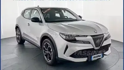 Gebraucht Alfa Romeo Junior 61 kW (84 PS) 2025 Gelb SUV