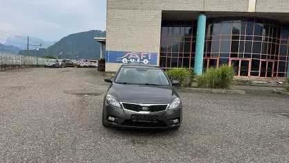 Usata Kia Ceed GT EX 115 CV (84 kW) 2011 Grigio Berlina