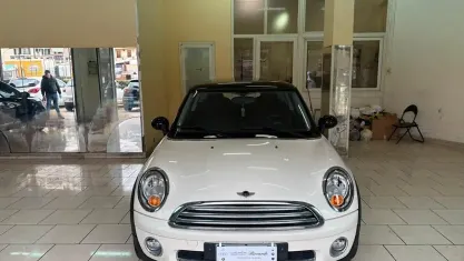 Usata Mini Cooper 109 CV (80 kW) 2007 Beige Utilitaria