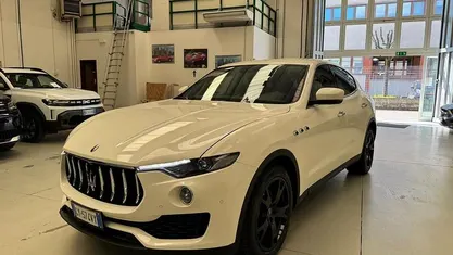 Begagnad Maserati Levante 350 HK (257 kW) 2021 Vit SUV