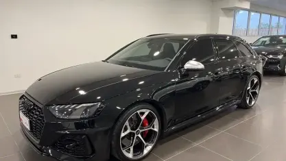 Usata Audi RS4 Competition 450 CV (330 kW) 2024 Nero mythos metallizzato Station wagon