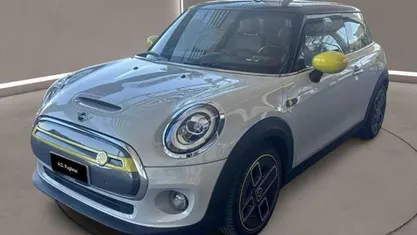 Usata Mini Cooper SE 75 kW (102 CV) 2020 Bianco Utilitaria