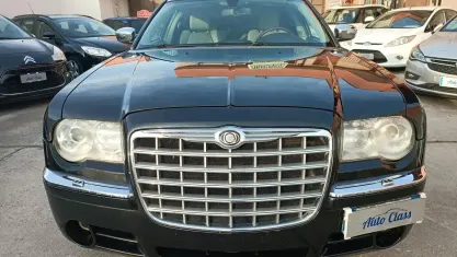 Usata Chrysler 300C Touring 218 CV (160 kW) 2008 Nero Station wagon