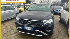 Nero Usata 2024 VW T-Roc Life SUV | 30.990 € (Buon prezzo)