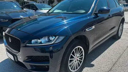 Usata Jaguar F-Pace Prestige 180 CV (132 kW) 2016 Blu SUV