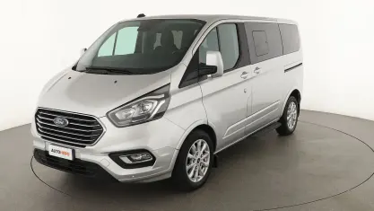 Usata Ford Tourneo Custom Titanium 131 CV (96 kW) 2020 Argento Furgone