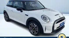 Bianco pastello Usata 2023 Mini Cooper SE Classic Due volumi | 21.900 € (Buon prezzo)