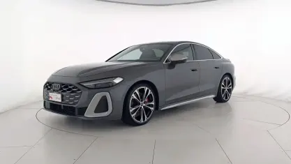 Usata Audi S5 Ambiente 367 CV (269 kW) 2024 Grigio daytona perlato Berlina