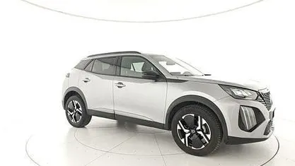 Usata Peugeot 2008 Allure 102 CV (75 kW) 2024 Argento SUV