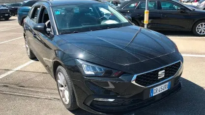 Usata Seat Leon Style 116 CV (85 kW) 2023 Nero Station wagon