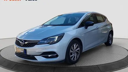Usata Opel Astra Business Elegance 111 CV (81 kW) 2021 Innargento metallizzato Berlina