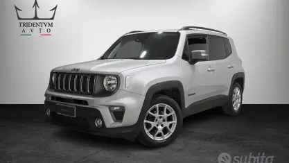 Używany Jeep Renegade Limited 120 KM (88 kW) 2021 Srebrny SUV