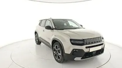 Usata Jeep Avenger Summit 101 CV (74 kW) 2025 Beige SUV