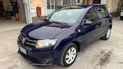 Usata Dacia Sandero Ambiance 75 CV (55 kW) 2013 Blu/azzurro Berlina