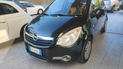 Usata Opel Agila Enjoy 86 CV (63 kW) 2010 Nero Utilitaria