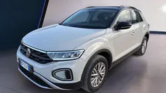 Beige Usata 2023 VW T-Roc Life SUV | 22.900 € (Buon prezzo)