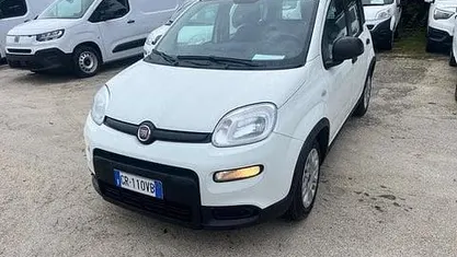 Bianco Usata 2023 Fiat Panda S Due volumi | 9990 € (Buon prezzo)