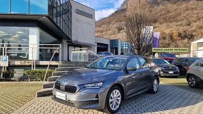 Usata Skoda Octavia Selection 150 CV (110 kW) 2024 Grigio Station wagon