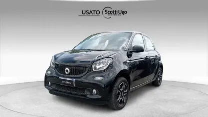 Usado Smart ForFour Passion 90 CV (66 kW) 2019 Negro Utilitario