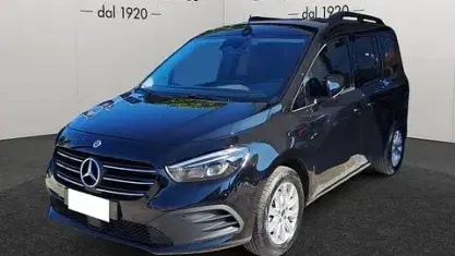 Gebraucht Mercedes 180 Premium 116 PS (85 kW) 2024 Schwarz Limousine