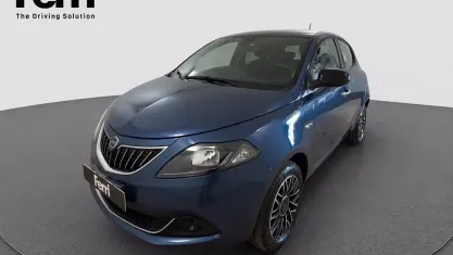 Usata Lancia Ypsilon 69 CV (50 kW) 2024 Blue met. Utilitaria