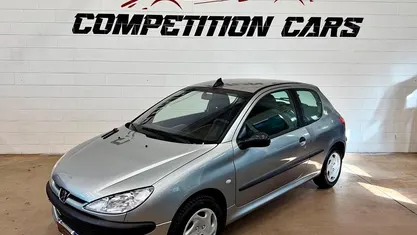 Usata Peugeot 206 75 CV (55 kW) 2001 Argento Berlina