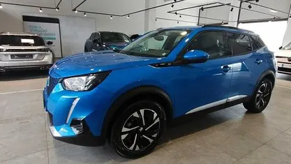 Blu Usata 2021 Peugeot e-2008 Allure SUV | 16.950 € (Ottimo prezzo)