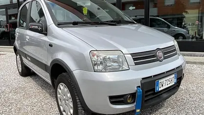 Begagnad Fiat Panda 4x4 Climbing 60 HK (44 kW) 2009 Grå Halvkombi