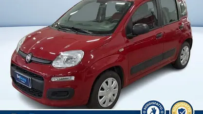 Rosso metallizzato Usata 2016 Fiat Panda Easy Tre volumi | 9400 € (Cara)
