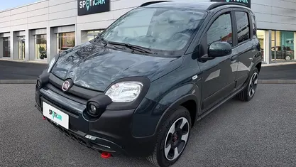 Verde Usata 2024 Fiat Panda Cross Cross Due volumi | 14.450 € (Buon prezzo)