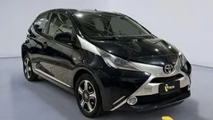 Usata 2015 Toyota Aygo X-wave Due volumi | 7450 € (Buon prezzo)