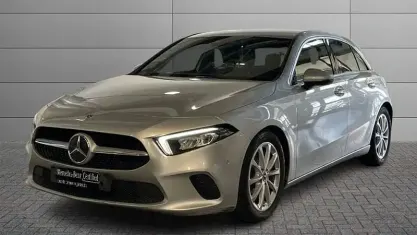 Gebraucht Mercedes A180 116 PS (85 kW) 2020 Silber Kleinwagen