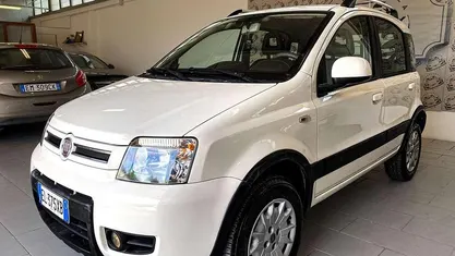 Bianco Usata 2012 Fiat Panda 4x4 Climbing Due volumi | 4990 € (Ottimo prezzo)