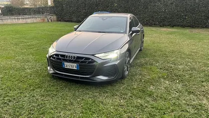 Grigio Usata 2024 Audi A3 S-Line Berlina | 35.900 € (Buon prezzo)