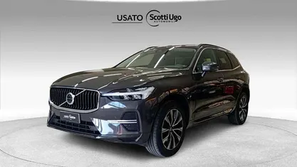 Grigio Usata 2023 Volvo XC60 Core SUV | 34.600 € (Buon prezzo)