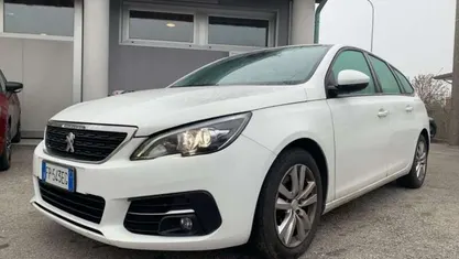 Usata Peugeot 308 Allure 150 CV (110 kW) 2018 Bianco Station wagon