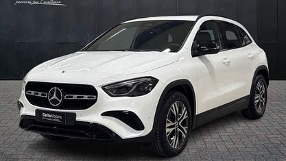 Nuevo Mercedes GLA200 Advanced 150 CV (110 kW) 2026 Negro SUV