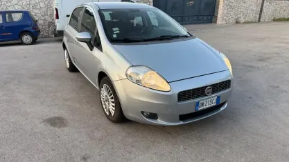 Usata Fiat Grande Punto Active 65 CV (47 kW) 2008 Argento Utilitaria