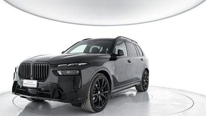 Usata BMW X7 Comfort Edition 352 CV (258 kW) 2025 Black sapphire metallizzato SUV