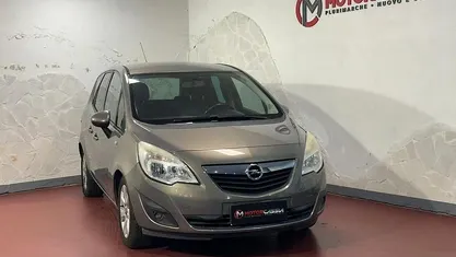 Gray Usata 2010 Opel Meriva Monovolume | 4200 € (Buon prezzo)